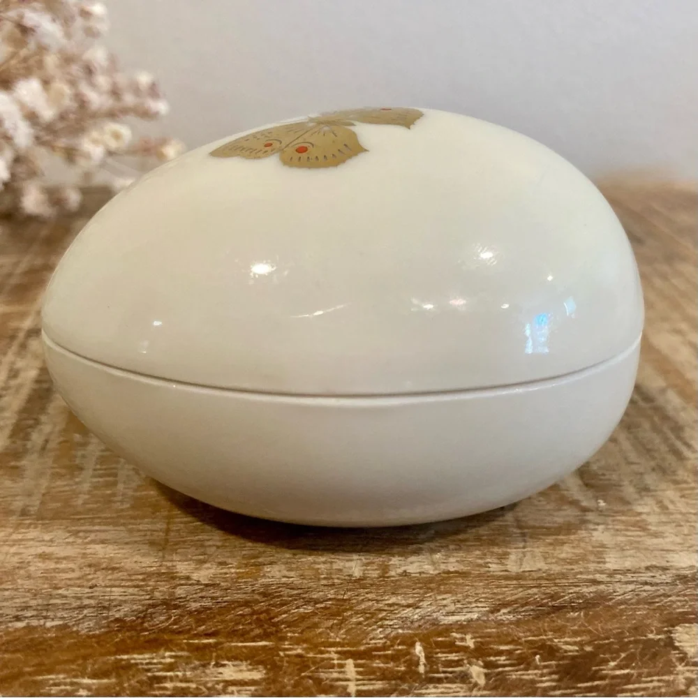 Takahashi Ceramic Egg Trinket Box with Gold Butterfly